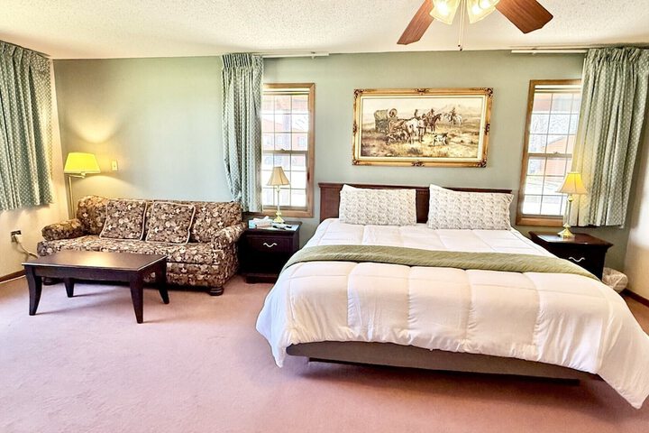 Horseshoe Bay Lodge