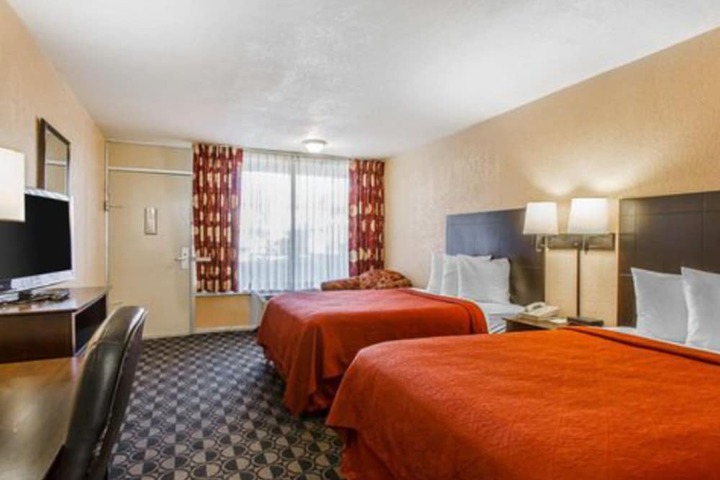 Room 29 of 43