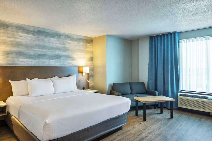 Room 21 of 60