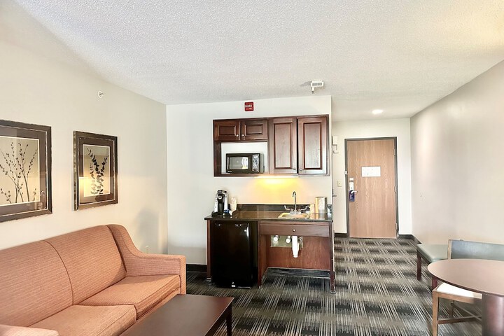 Room 31 of 80