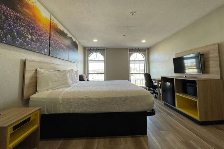 Room 17 of 25