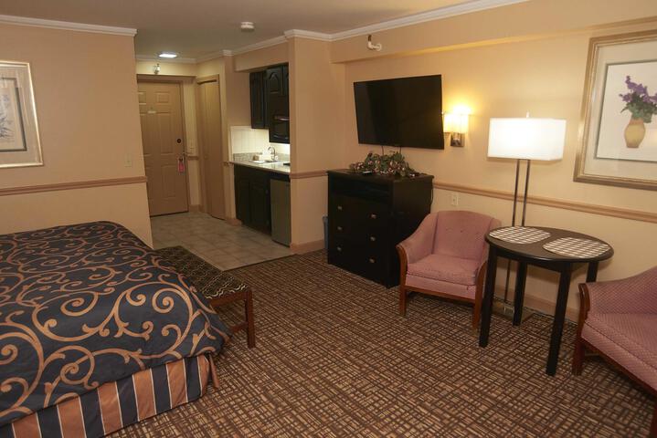 Hollow Inn & Motel