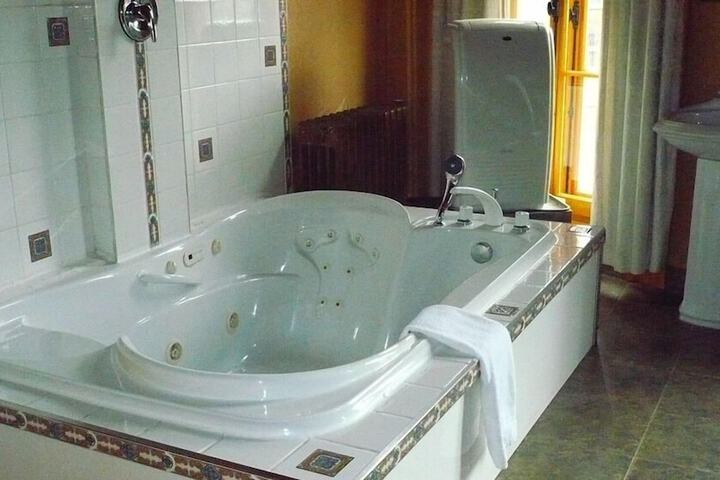 Hot Tub 31 of 31