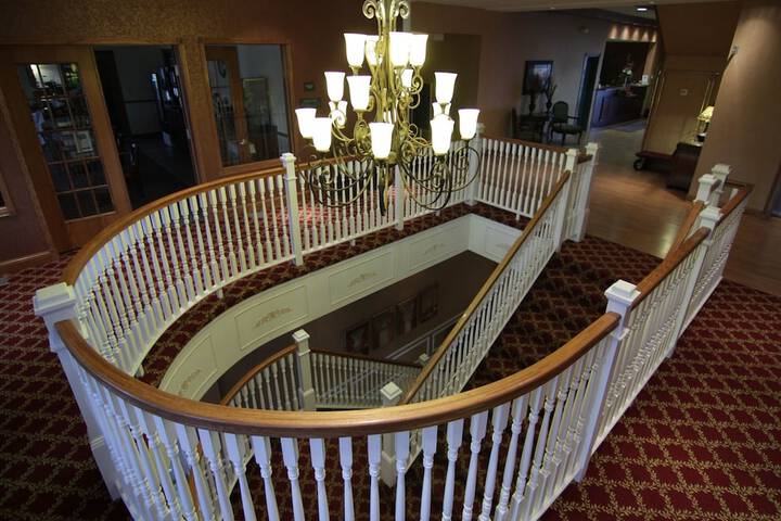 Town & Country Inn and Suites