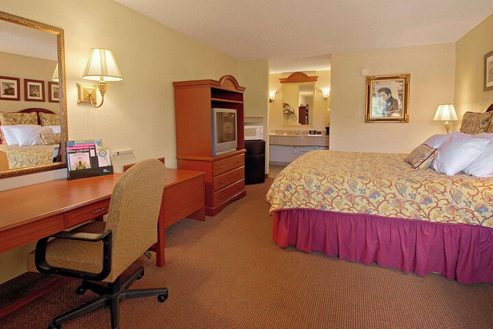 Days Inn by Wyndham Memphis at Graceland