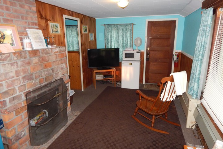 Room 7 of 34