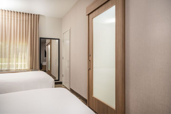 Room 37 of 71