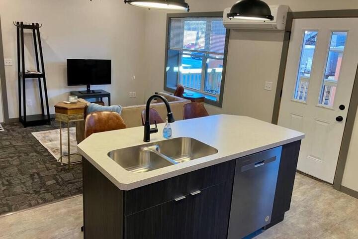 Downtown 2BR Apartment