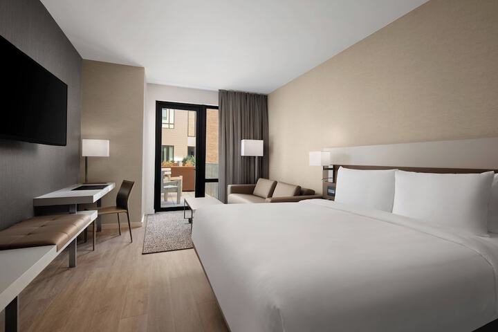 AC Hotel by Marriott Santa Rosa Sonoma Wine Country