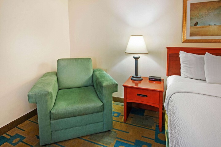 Room 9 of 31