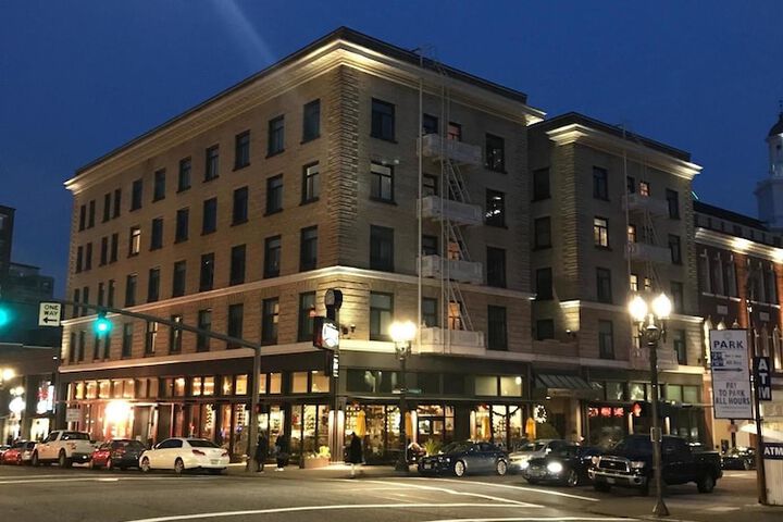 Hotel 5 of 13
