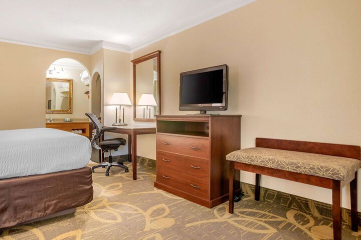 Clarion Inn and Conference Center