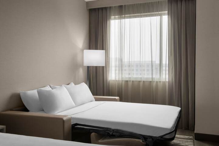 Room 14 of 26