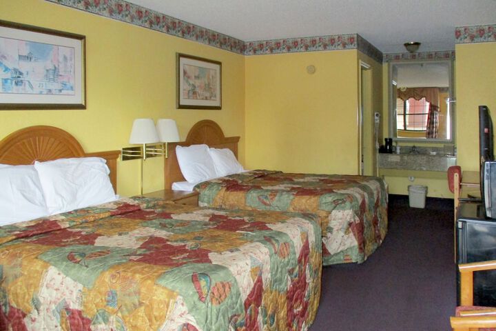 Room 17 of 25