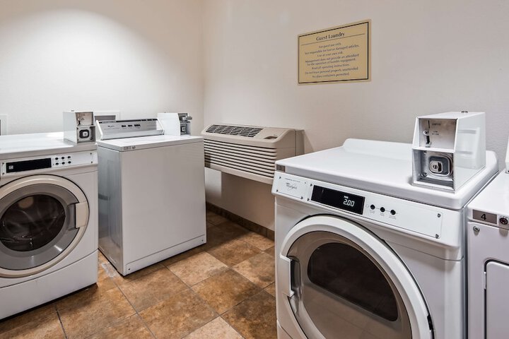 Laundry 36 of 39