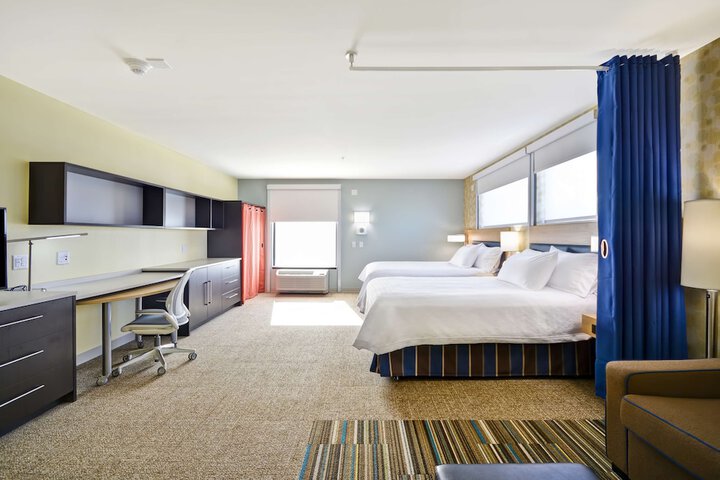 Room 16 of 36