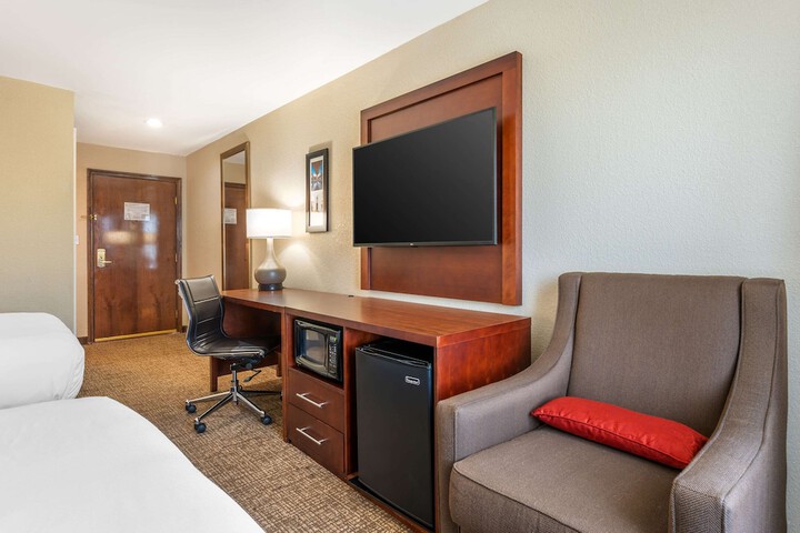 Room 26 of 34