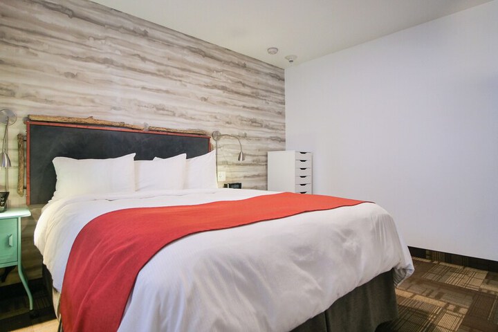Room 57 of 130