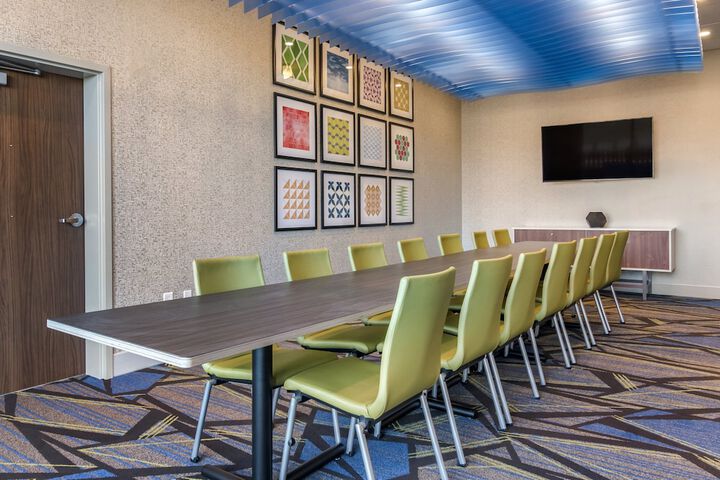 Holiday Inn Express & Suites Carlisle Southwest – I-81 by IHG