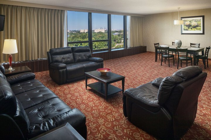 Room 22 of 40