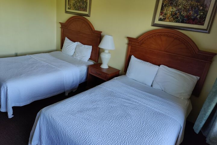 Room 14 of 33