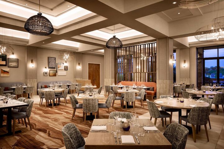 Dining 106 of 142