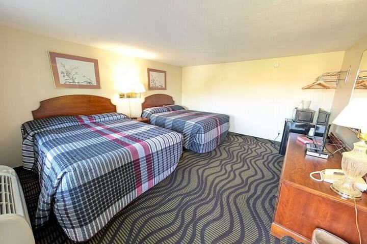 The Falls Motel - 2 Mi to Watkins Glen State Park Seneca Lake " AND 4 Mi to Watkins Glen International Track " The Glen "