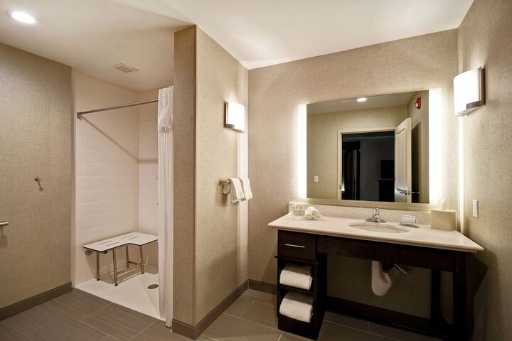 Room 21 of 43