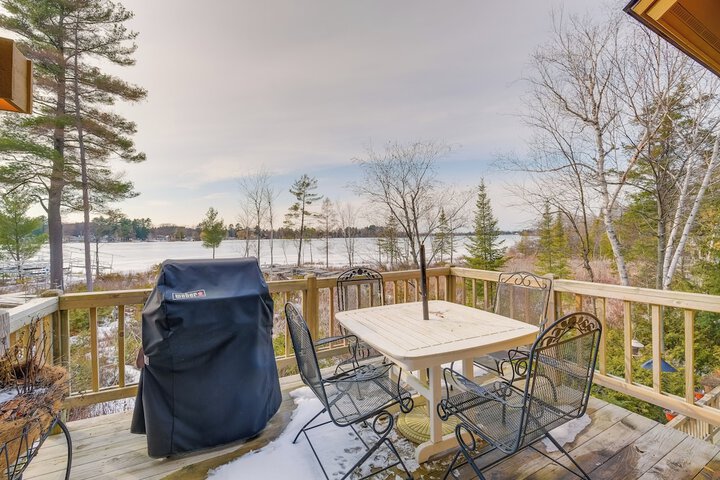 Elk Rapids Condo w / Balcony Overlooking Elk Lake!