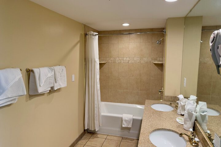 Room 13 of 22