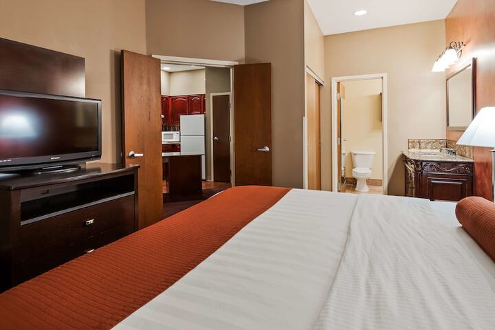 Room 21 of 33