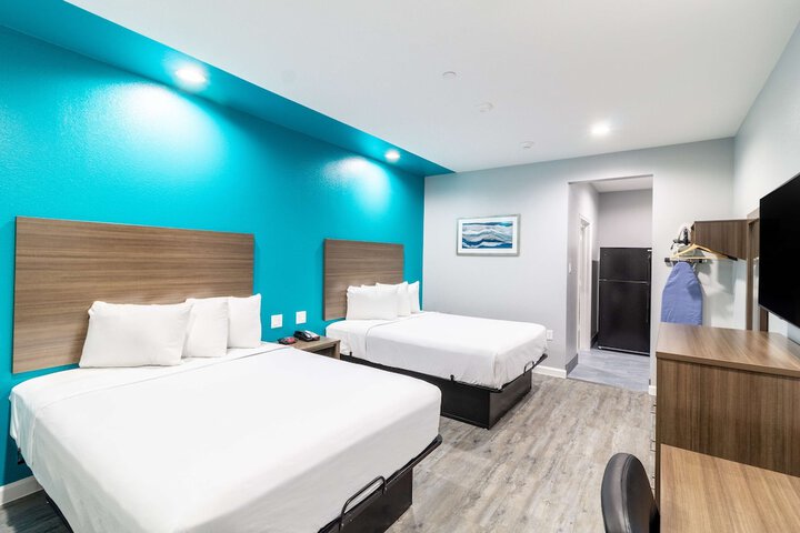 Room 12 of 33