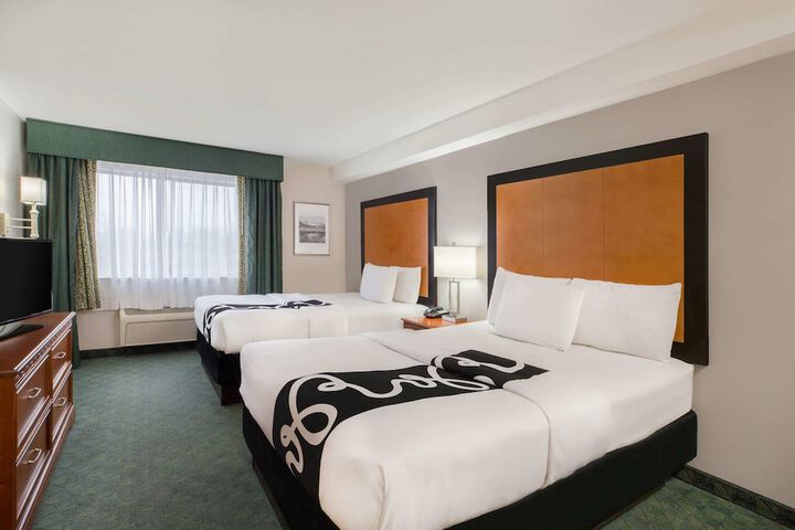 Room 13 of 27