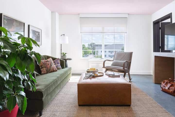 Elwood Hotel & Suites