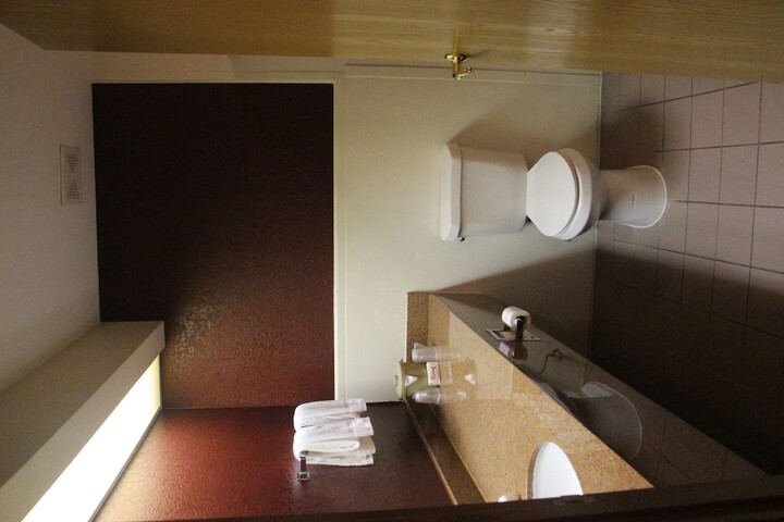 Room 19 of 28