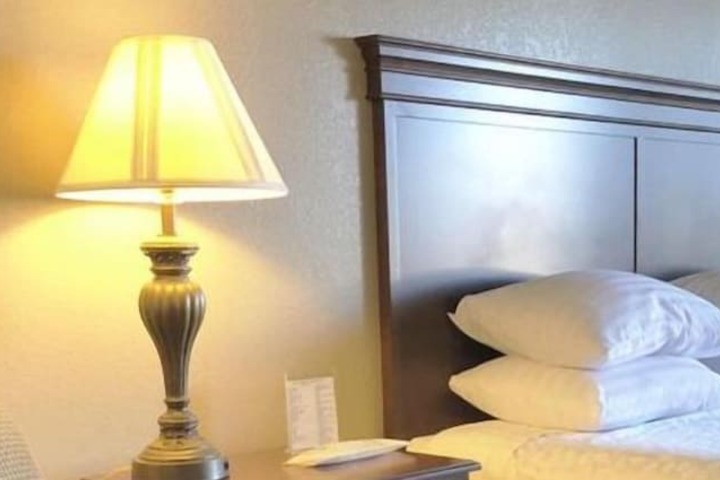 Room 9 of 22
