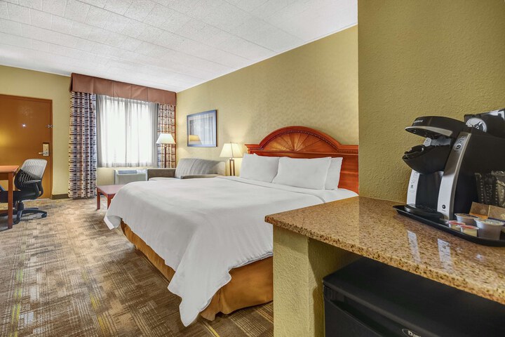 Room 40 of 82