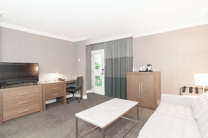 Room 40 of 84
