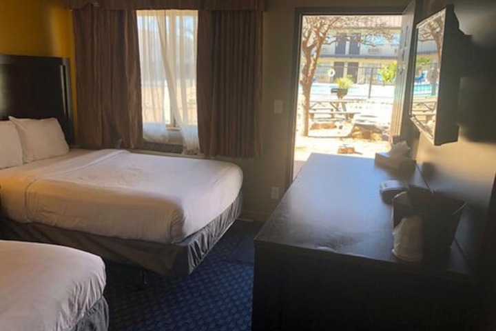 Room 28 of 37