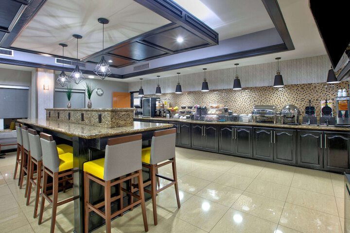 La Quinta Inn & Suites by Wyndham Little Rock - Bryant