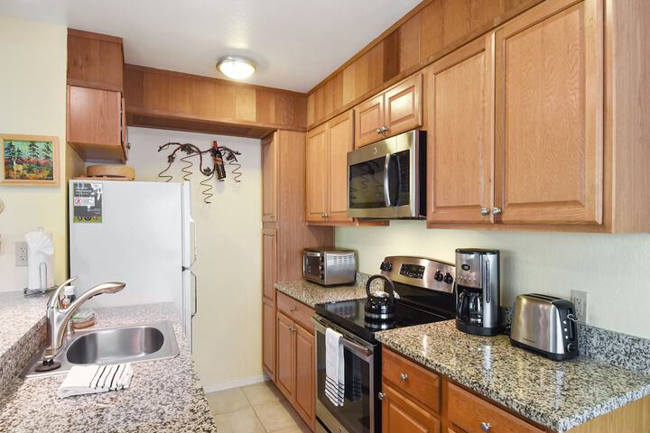 Enjoy Forest Views Retreat at Kingswood Village!