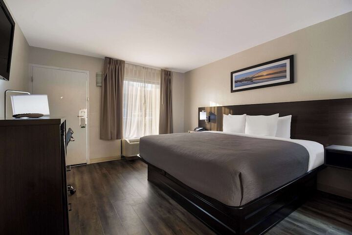 Room 19 of 31