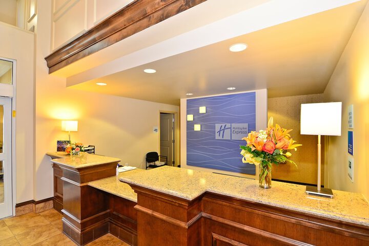 Holiday Inn Express and Suites Williston by IHG