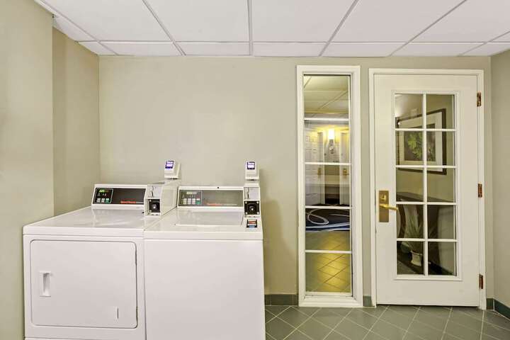 Room 12 of 25