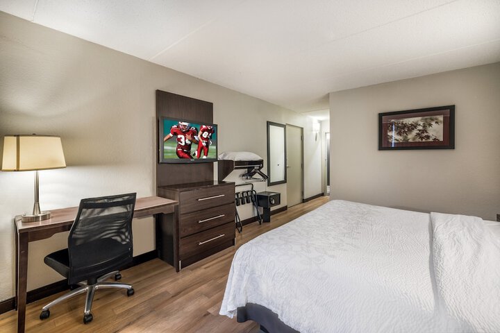 Room 30 of 33