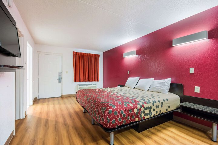 Room 31 of 39