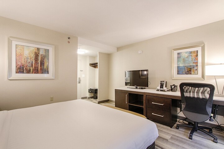 Room 19 of 52