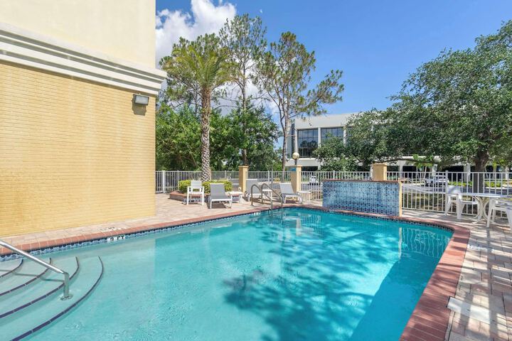 Pool 9 of 60