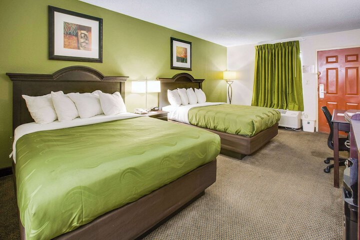 Room 13 of 28
