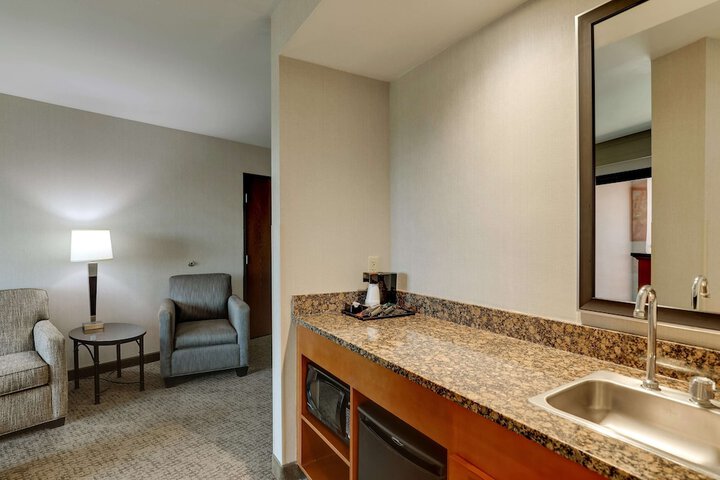 Room 30 of 80
